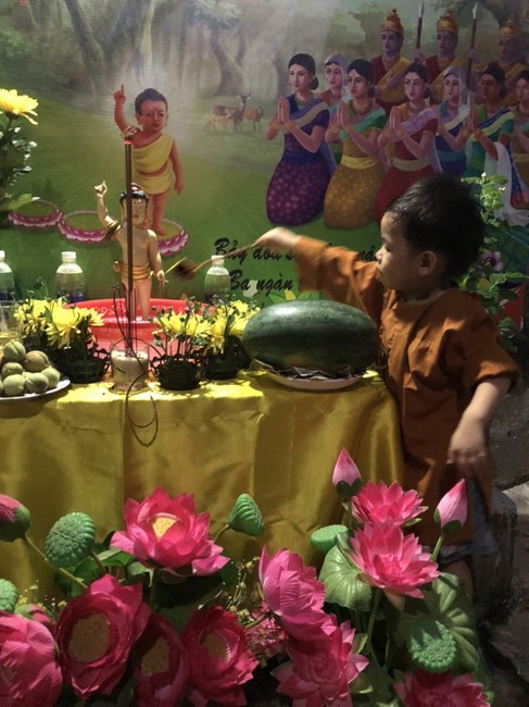Dong Cao Pagoda granting the merit certificate to Buddhists having  the design of Lumbini garden at home.